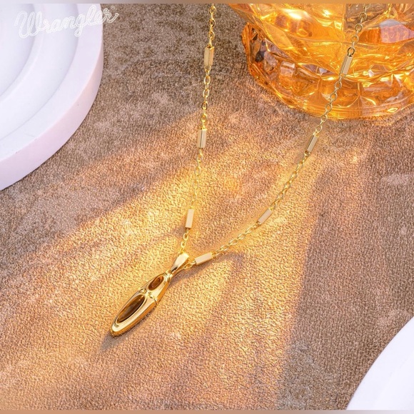 Montana West Wrangler 18k Gold Necklace - Picture 6 of 6